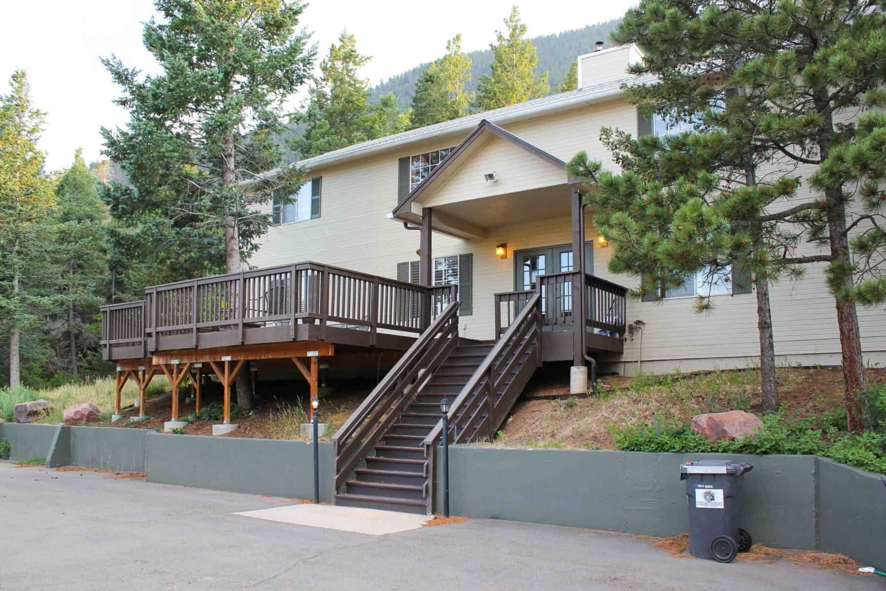 Front of Sandstone Care Teen Rehab Center at Cascade, Colorado
