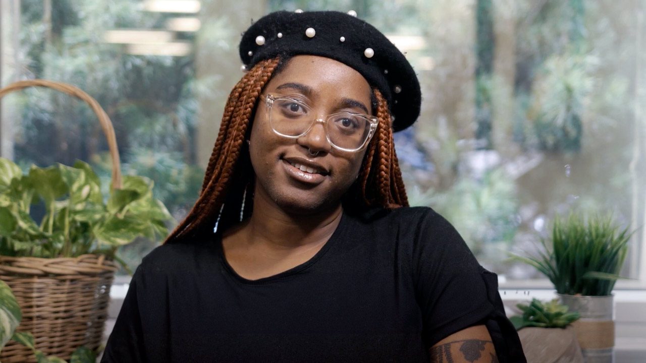 Glass Child: 11+ Tips for Overlooked Siblings & Their Parents